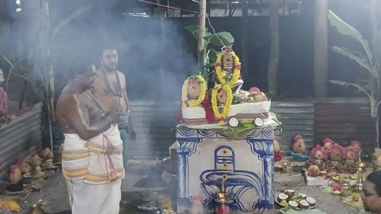  விண்ணை முட்டும் அரோகரா கோஷம்.. அஷ்ட லிங்கங்கத்திற்கும் வெகு விமர்சியாக நடைபெற்ற மகா கும்பாபிஷேகம்.!