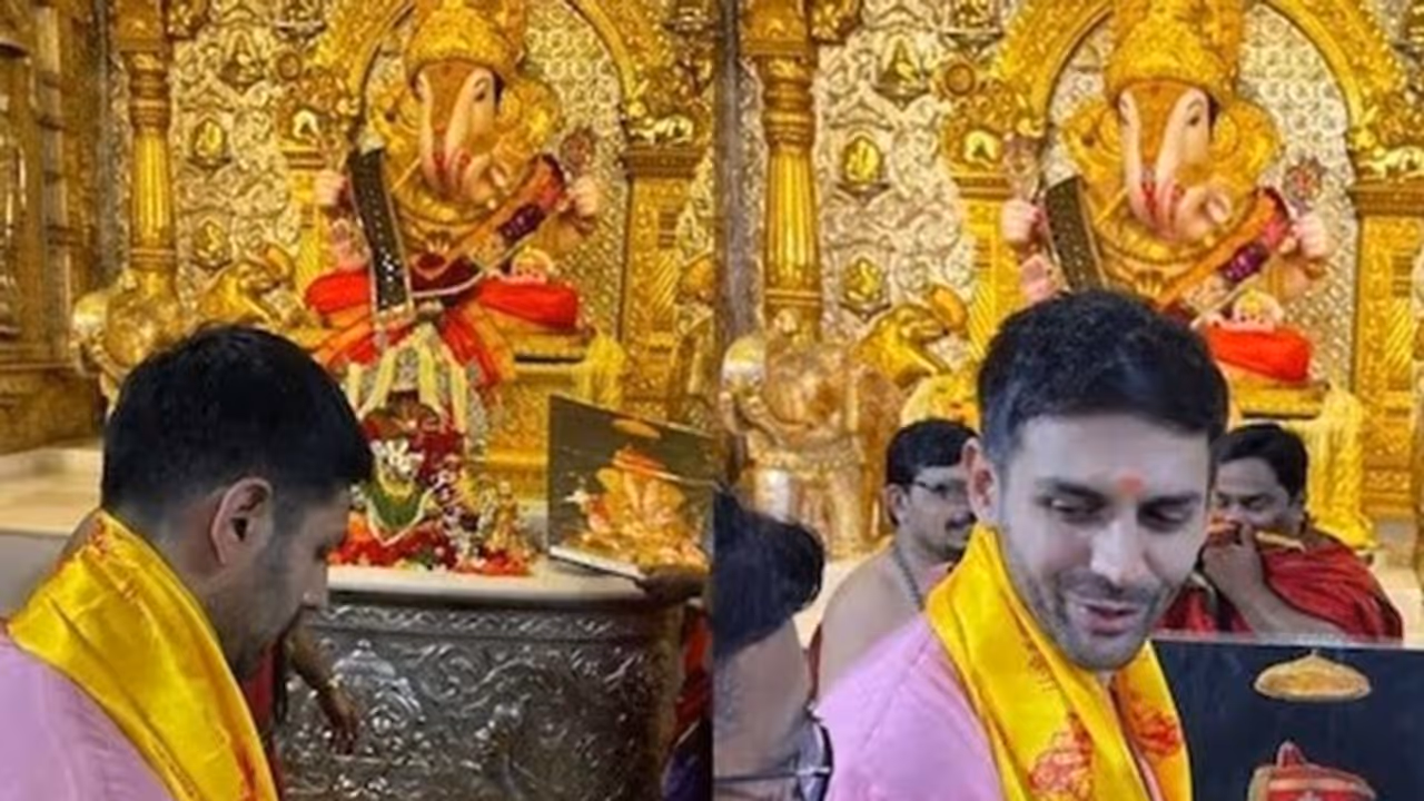 Chandu Champion: Kartik Aaryan visits Dagadusheth Halwai Ganpati temple amid ongoing shoot in Pune Chandu Champion: Kartik Aaryan visits Dagadusheth Halwai Ganpati temple amid ongoing shoot in Pune