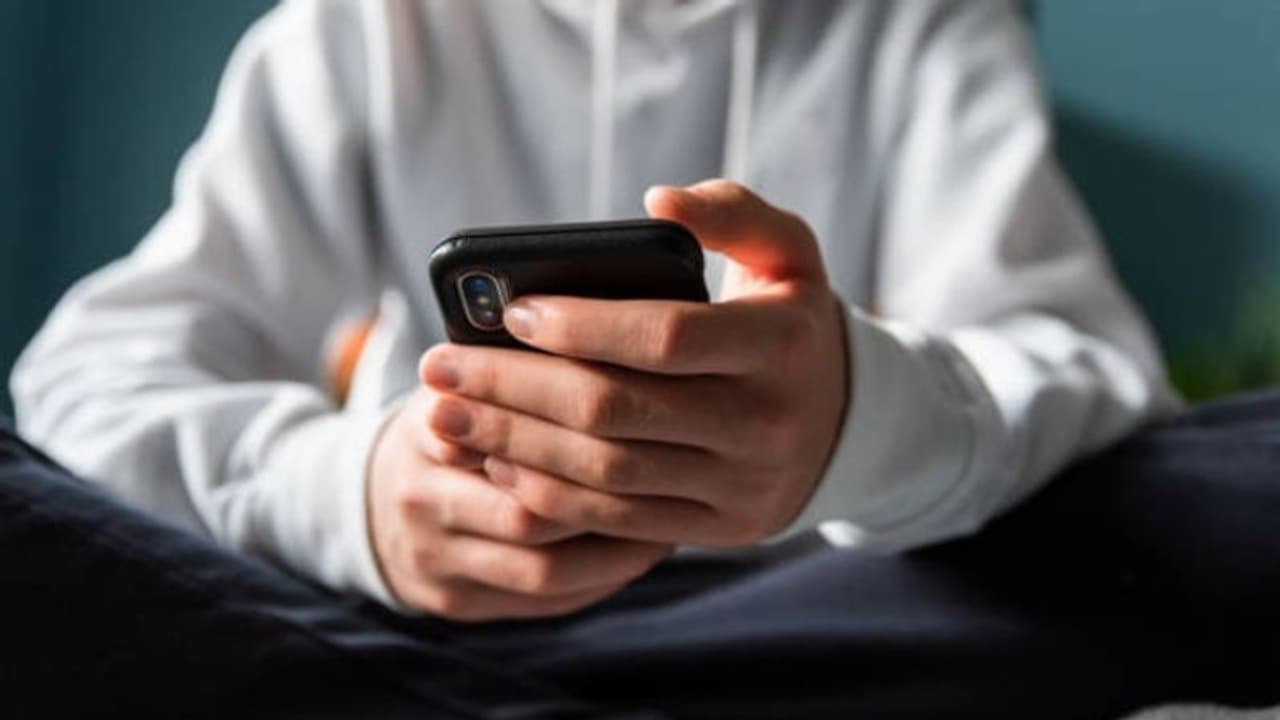 TRAI says phone numbers not infinite, telcos may charge users a fee or rental for it: Report TRAI says phone numbers not infinite, telcos may charge users a fee or rental for it: Report