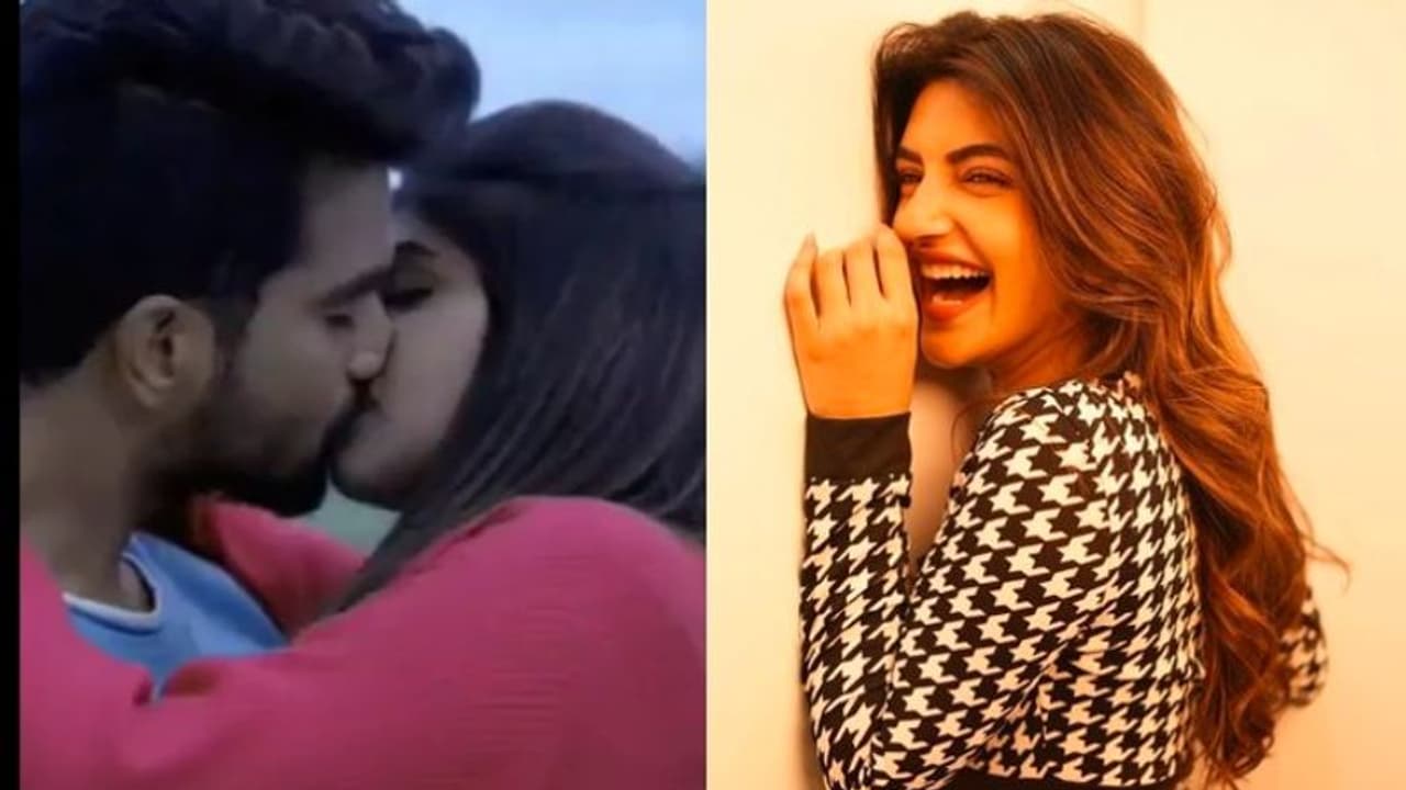 లిప్ లాక్ పై శ్రీలీల అబద్దం చెప్పిందా, ఫస్ట్ కిస్ భర్తకే అని చెప్పి ఇలా.. వీడియోతో దొరికిపోయిందిగా, వైరల్ లిప్ లాక్ పై శ్రీలీల అబద్దం చెప్పిందా, ఫస్ట్ కిస్ భర్తకే అని చెప్పి ఇలా.. వీడియోతో దొరికిపోయిందిగా, వైరల్