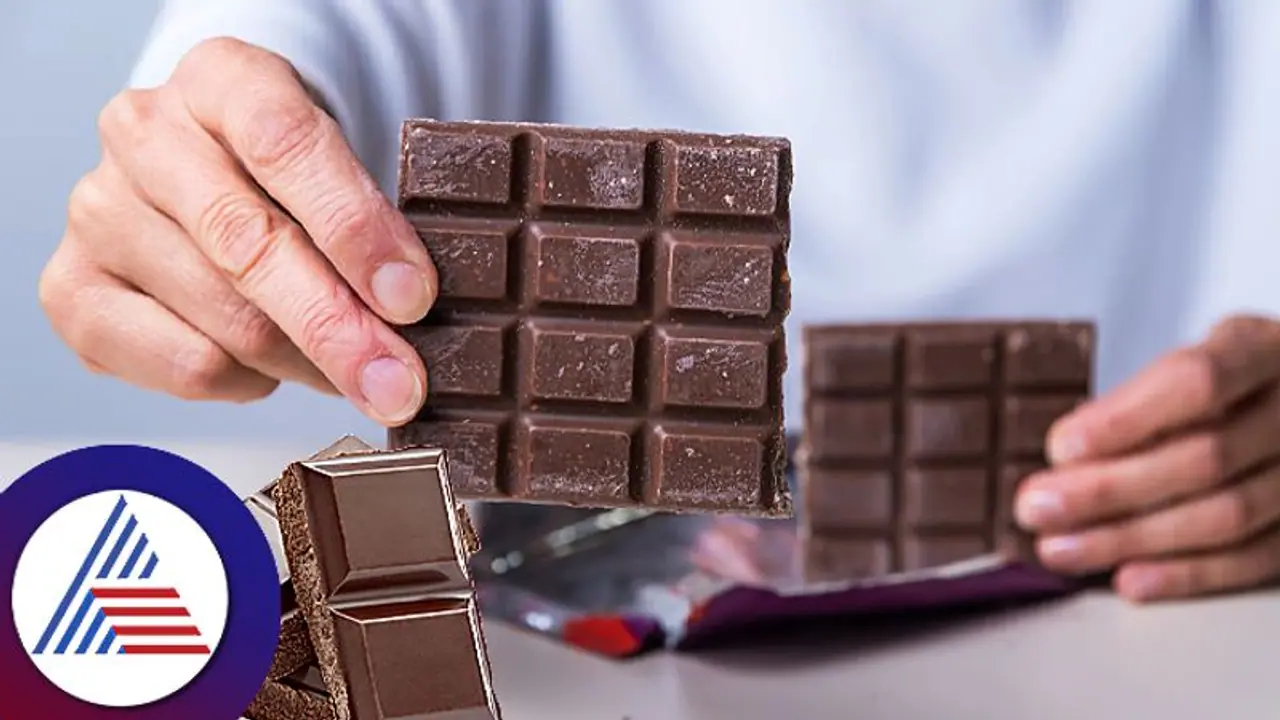 ಬೇಕಾಬಿಟ್ಟಿ ಚಾಕೋಲೇಟ್ ತಿನ್ನೋರ ಗಮನಕ್ಕೆ: ಇದು ಎಷ್ಟು ಸಿಹಿಯೋ ಅಷ್ಟೇ ಆರೋಗ್ಯಕ್ಕೆ ಕಹಿ! ಬೇಕಾಬಿಟ್ಟಿ ಚಾಕೋಲೇಟ್ ತಿನ್ನೋರ ಗಮನಕ್ಕೆ: ಇದು ಎಷ್ಟು ಸಿಹಿಯೋ ಅಷ್ಟೇ ಆರೋಗ್ಯಕ್ಕೆ ಕಹಿ!