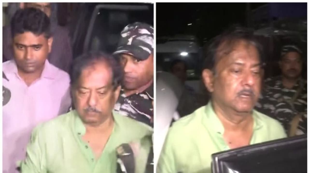 ബംഗാൾ റേഷൻ അഴിമതി; കടുപ്പിച്ച് ഇഡി; മന്ത്രിയുടെ ബാങ്ക് അക്കൗണ്ട് മരവിപ്പിച്ചു, സ്വത്ത് കണ്ടുകെട്ടാന് നീക്കം ബംഗാൾ റേഷൻ അഴിമതി; കടുപ്പിച്ച് ഇഡി; മന്ത്രിയുടെ ബാങ്ക് അക്കൗണ്ട് മരവിപ്പിച്ചു, സ്വത്ത് കണ്ടുകെട്ടാന് നീക്കം