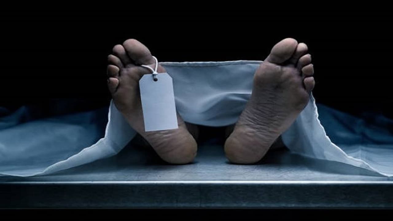 पत्नी छोड़कर चली गई मायके तो युवक ने उठाया ऐसा कदम की मौत के मुंह में चली गई बेटी पत्नी छोड़कर चली गई मायके तो युवक ने उठाया ऐसा कदम की मौत के मुंह में चली गई बेटी