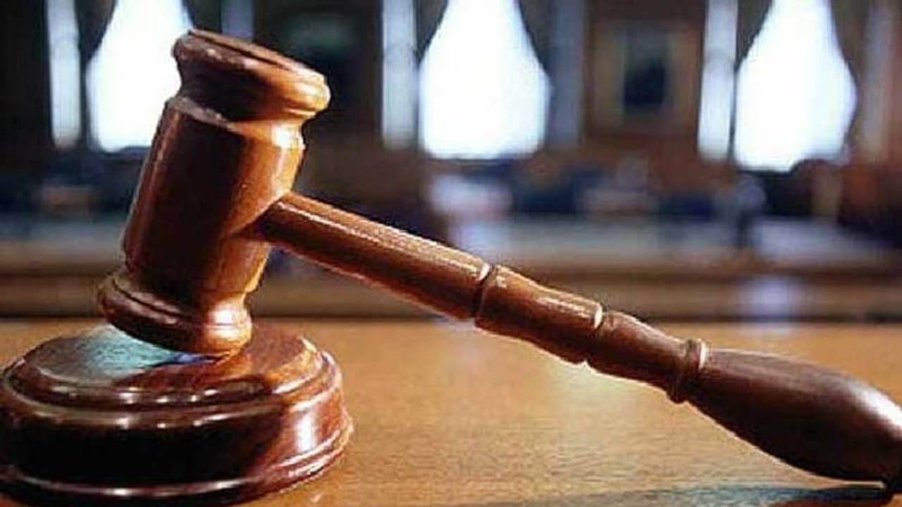 40 വയസായിട്ടും മക്കൾ വീട്ടിൽ നിന്നും മാറിത്താമസിക്കുന്നില്ല, കോടതിയെ സമീപിച്ച് അമ്മ, അനുകൂലവിധി 40 വയസായിട്ടും മക്കൾ വീട്ടിൽ നിന്നും മാറിത്താമസിക്കുന്നില്ല, കോടതിയെ സമീപിച്ച് അമ്മ, അനുകൂലവിധി