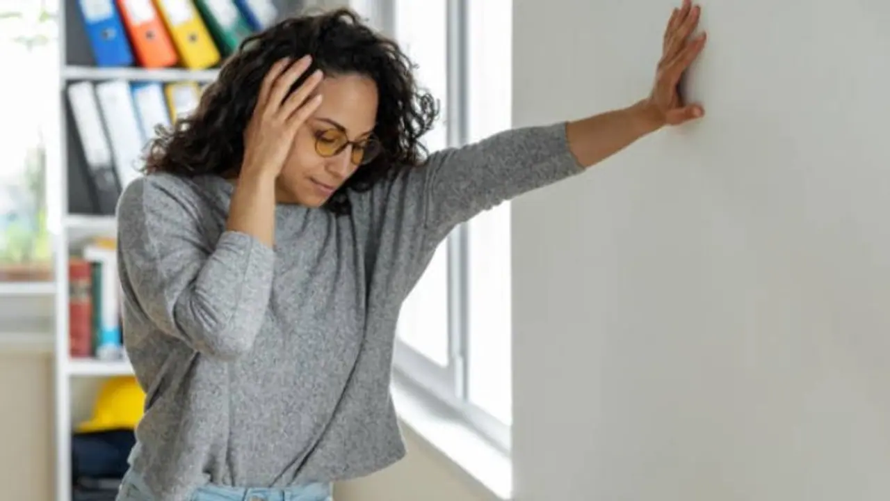 புகைபிடித்தல், நீண்ட நேரம் வேலை செய்வதால் இந்த ஆபத்தான நோய் ஏற்படுகிறது: நிபுணர்கள் எச்சரிக்கை.. புகைபிடித்தல், நீண்ட நேரம் வேலை செய்வதால் இந்த ஆபத்தான நோய் ஏற்படுகிறது: நிபுணர்கள் எச்சரிக்கை..