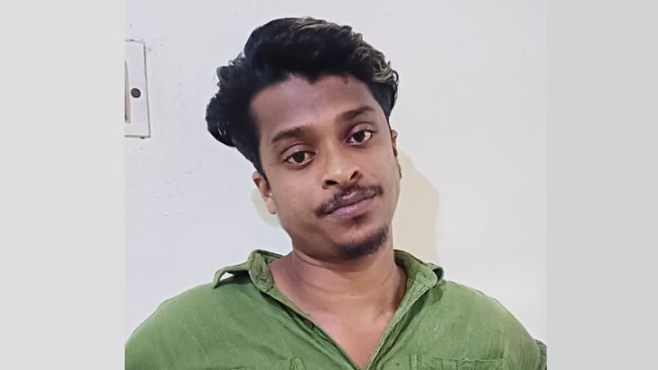 മംഗലപുരത്ത് യുവാവിനെ ലഹരിമാഫിയാ സംഘം ആക്രമിച്ച് പരിക്കേൽപ്പിച്ച കേസിൽ പ്രധാന പ്രതി പിടിയിൽ മംഗലപുരത്ത് യുവാവിനെ ലഹരിമാഫിയാ സംഘം ആക്രമിച്ച് പരിക്കേൽപ്പിച്ച കേസിൽ പ്രധാന പ്രതി പിടിയിൽ