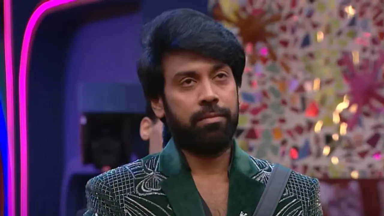 ఉత్కంఠ మధ్య ఆమె సేఫ్... టాప్ కంటెస్టెంట్ సందీప్ అవుట్! ఉత్కంఠ మధ్య ఆమె సేఫ్... టాప్ కంటెస్టెంట్ సందీప్ అవుట్!