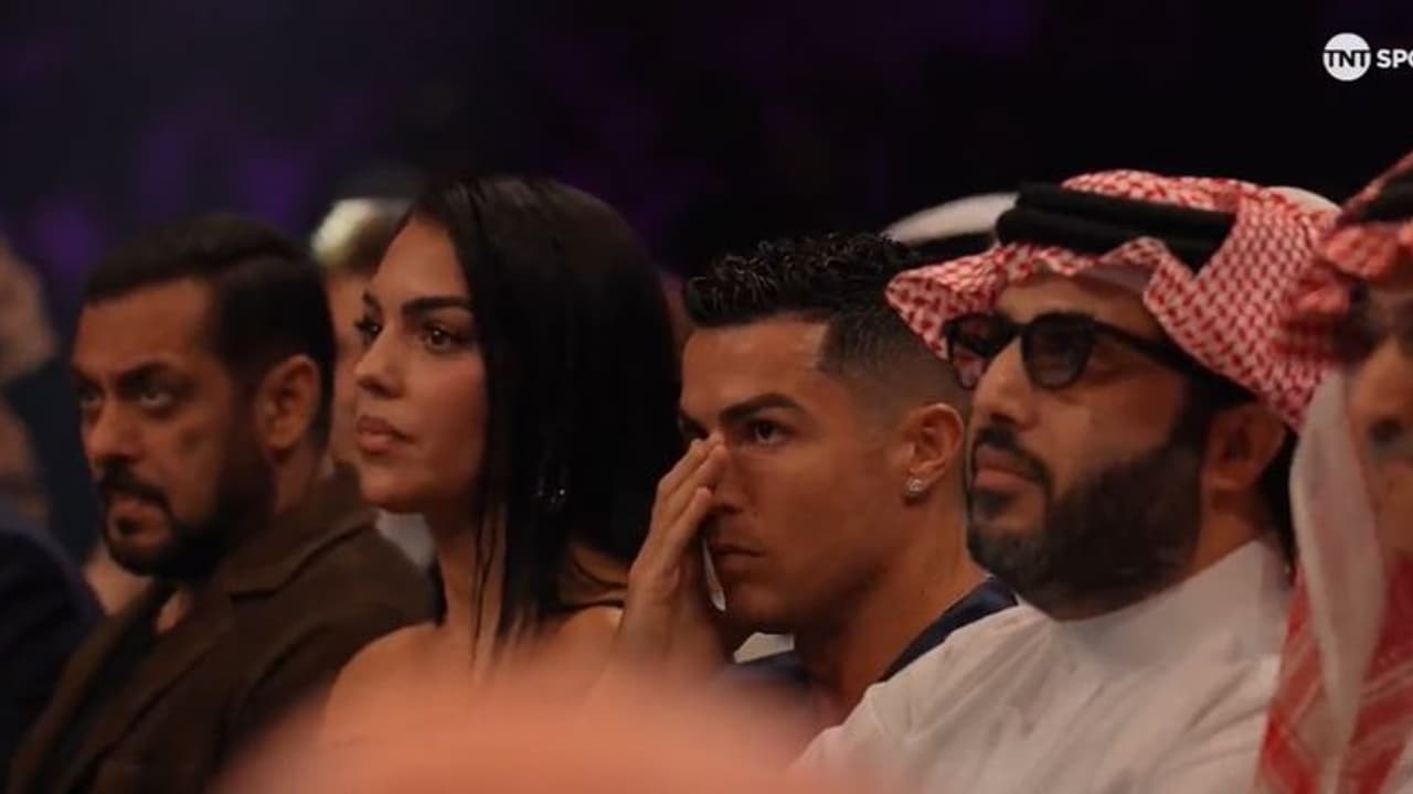 സല്മാന് ഖാനും ക്രിസ്റ്റ്യാനൊ റൊണാള്ഡോയും ഒരു ഫ്രെയിമില്, ഈ വര്ഷത്തെ മികച്ച ചിത്രമെന്ന് ആരാധകര് സല്മാന് ഖാനും ക്രിസ്റ്റ്യാനൊ റൊണാള്ഡോയും ഒരു ഫ്രെയിമില്, ഈ വര്ഷത്തെ മികച്ച ചിത്രമെന്ന് ആരാധകര്