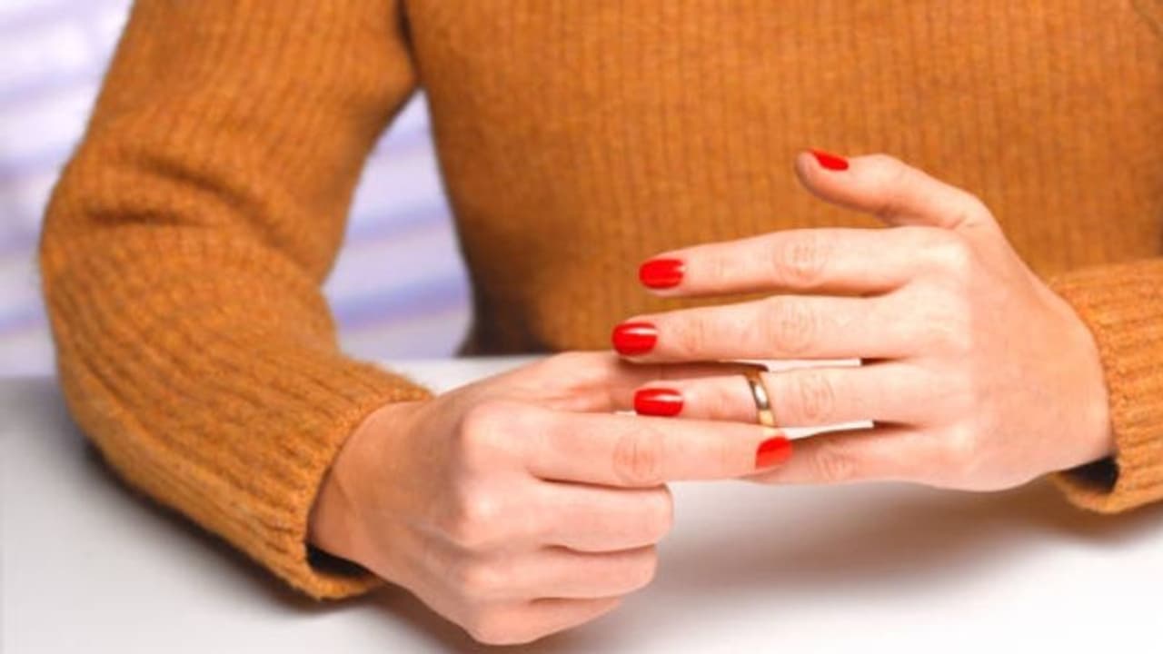 കാമുകിയെ ഒഴിവാക്കുന്നതിന് കാമുകൻ പറഞ്ഞ കാരണം; ഓഡിയോ ക്ലിപ് വൈറല്... കാമുകിയെ ഒഴിവാക്കുന്നതിന് കാമുകൻ പറഞ്ഞ കാരണം; ഓഡിയോ ക്ലിപ് വൈറല്...