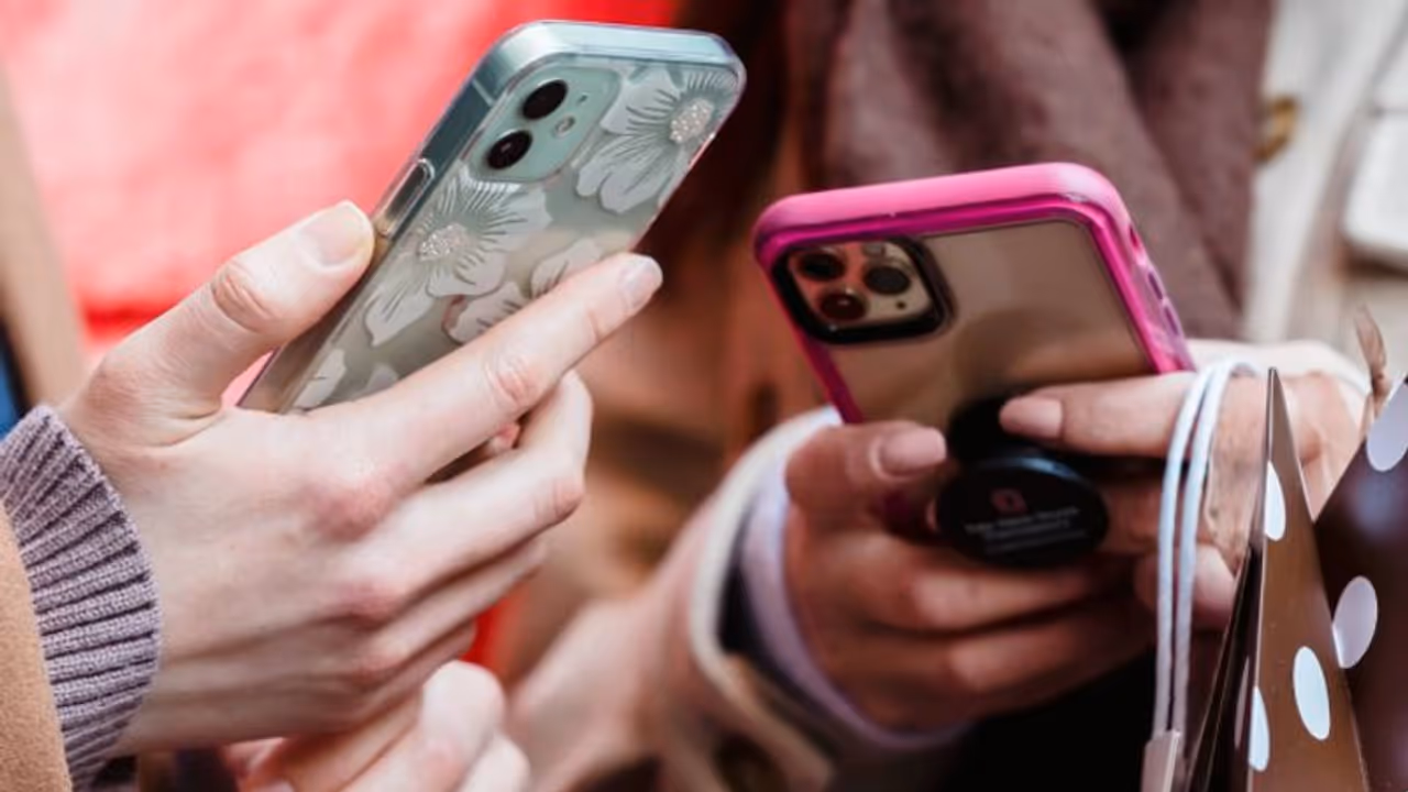 രണ്ട് മണിക്കൂറിനകം മൊബൈൽ കണക്ഷൻ റദ്ദാക്കുമെന്ന് സന്ദേശം; പ്രത്യേക അറിയിപ്പുമായി ടെലികോം മന്ത്രാലയം രണ്ട് മണിക്കൂറിനകം മൊബൈൽ കണക്ഷൻ റദ്ദാക്കുമെന്ന് സന്ദേശം; പ്രത്യേക അറിയിപ്പുമായി ടെലികോം മന്ത്രാലയം