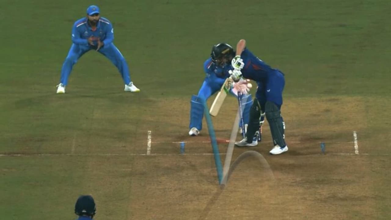 IND vs ENG: இந்தியாவின் சாதனை பட்டியலில் இதுவும் ஒன்னு – 6 போல்டு, ஒரு கேட்ச், 2 எல்பிடபிள்யூ, ஒரு ஸ்டெம்பிங்! IND vs ENG: இந்தியாவின் சாதனை பட்டியலில் இதுவும் ஒன்னு – 6 போல்டு, ஒரு கேட்ச், 2 எல்பிடபிள்யூ, ஒரு ஸ்டெம்பிங்!