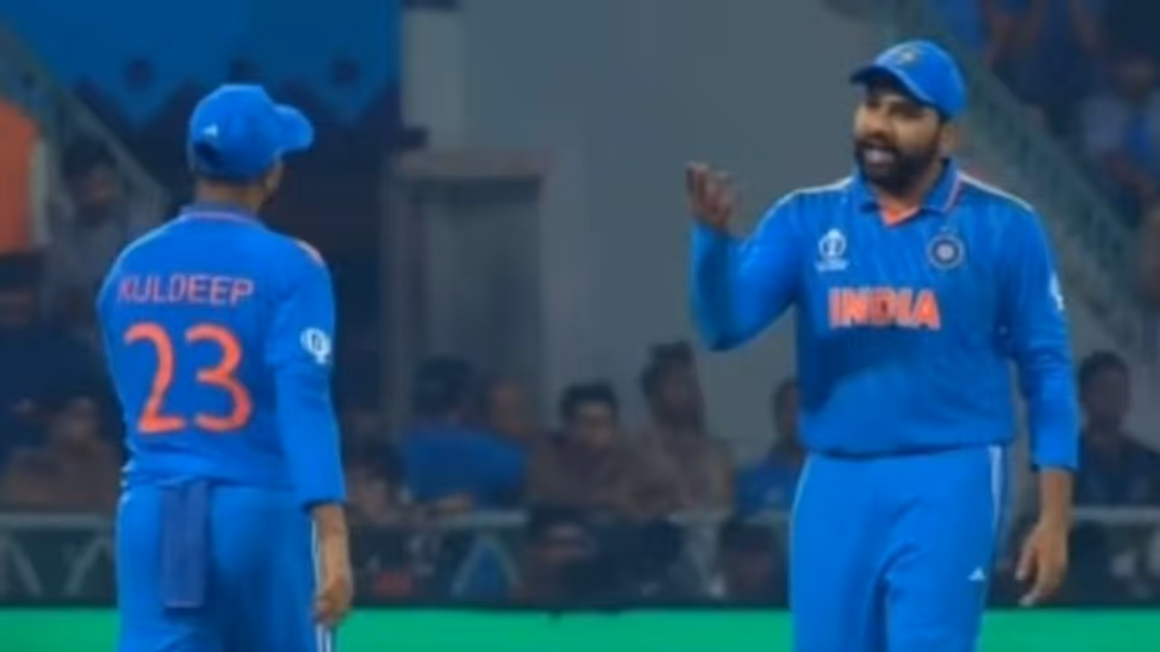 വലിയ മണ്ടത്തരമാണ് കാണിച്ചത്! കുല്ദീപിനോട് കയര്ത്ത് രോഹിത്; തെറ്റ് ചെയ്ത കുട്ടിയെ പോലെ ഇന്ത്യന് സ്പിന്നര് വലിയ മണ്ടത്തരമാണ് കാണിച്ചത്! കുല്ദീപിനോട് കയര്ത്ത് രോഹിത്; തെറ്റ് ചെയ്ത കുട്ടിയെ പോലെ ഇന്ത്യന് സ്പിന്നര്