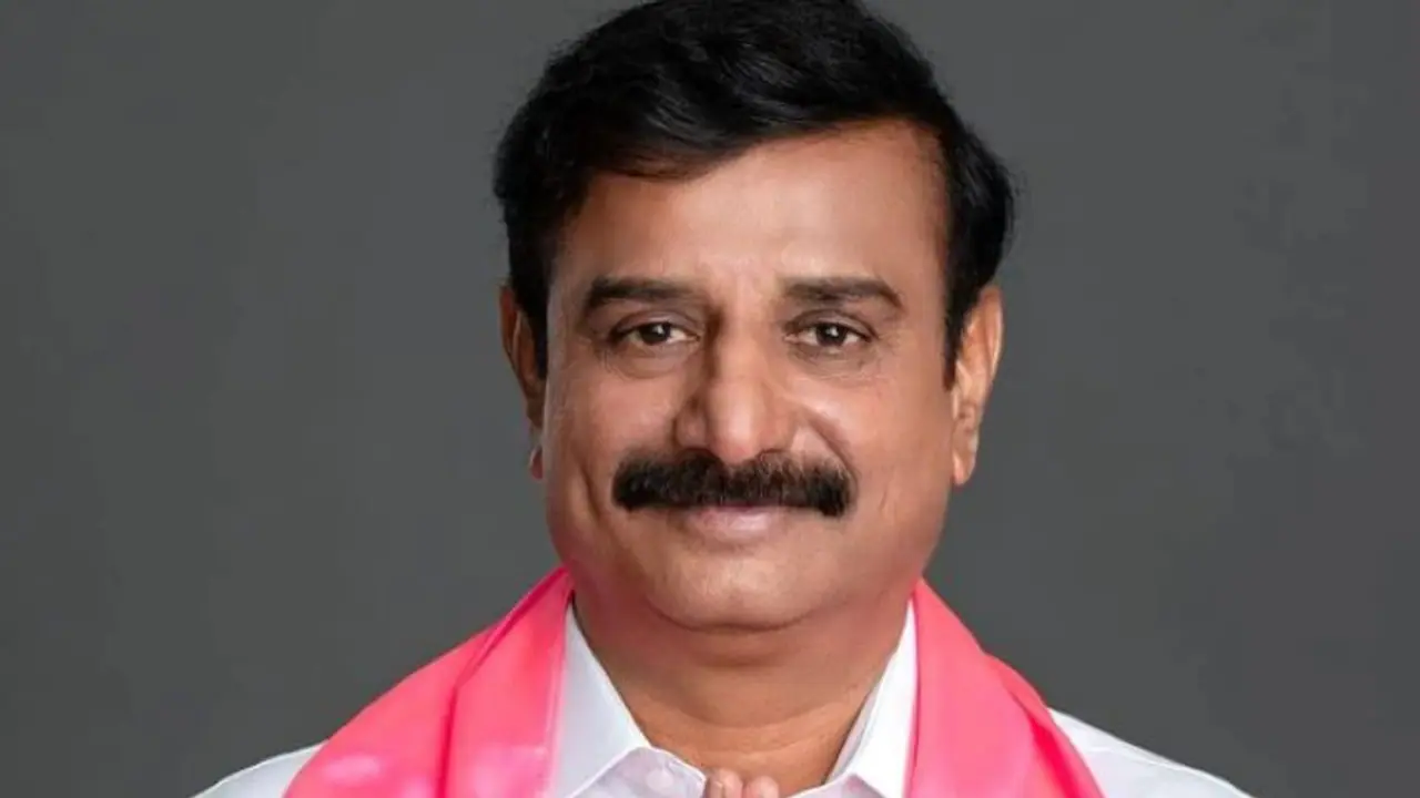 Dubbaka Election Results 2023: దుబ్బాకలో కొత్త ప్రభాకర్ రెడ్డి విజయం.. రఘునందన్ రావు ఓటమి Dubbaka Election Results 2023: దుబ్బాకలో కొత్త ప్రభాకర్ రెడ్డి విజయం.. రఘునందన్ రావు ఓటమి