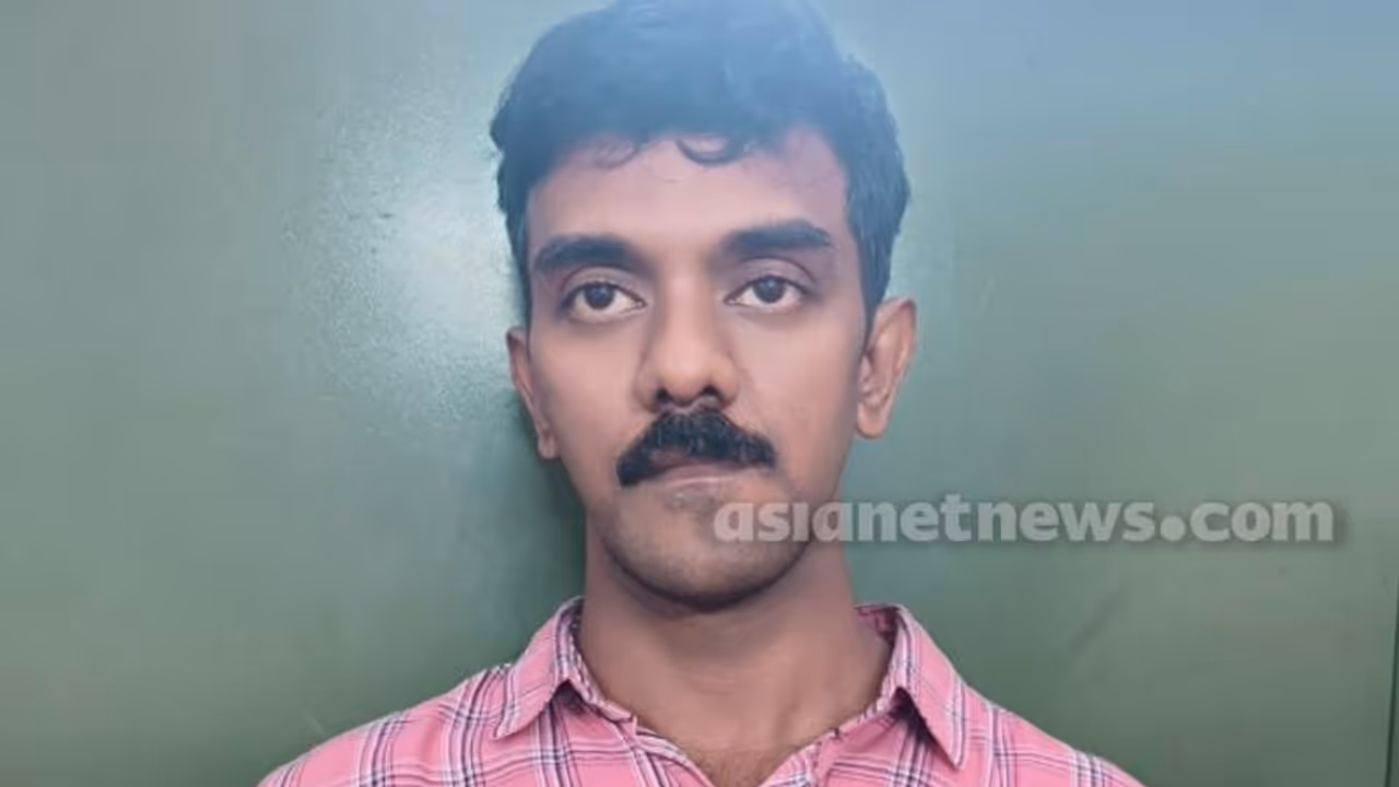 സ്ഫോടനം നടന്നപ്പോൾ കളമശ്ശേരി ഹാളിൽ ഉണ്ടായിരുന്ന യഹോവയുടെ സാക്ഷിയുടെ വീട്ടിൽ വൻ മോഷണം; കള്ളൻ ബന്ധു സ്ഫോടനം നടന്നപ്പോൾ കളമശ്ശേരി ഹാളിൽ ഉണ്ടായിരുന്ന യഹോവയുടെ സാക്ഷിയുടെ വീട്ടിൽ വൻ മോഷണം; കള്ളൻ ബന്ധു