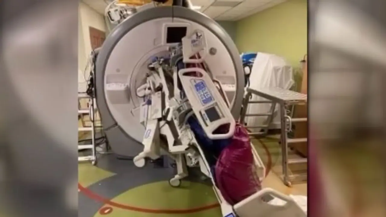 MRI இயந்திரத்திற்குள் சிக்கிய செவிலியர்.. நசுக்கப்பட்ட கொடுமை.. இறுதியில் என்ன ஆனது? யார் மீது தவறு?