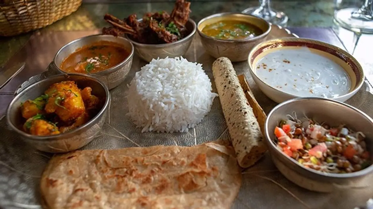 Karwa Chauth 2023: 10 easy Sargi dishes to make at home 