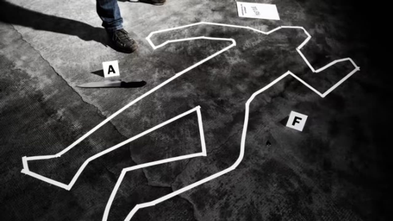 கான்பூரில் 17 வயது சிறுவன் கொலை.. ஆசிரியையின் காதலன் செய்த வெறிச்செயல் தவறை மறைக்க நடந்த பலே வேலை! கான்பூரில் 17 வயது சிறுவன் கொலை.. ஆசிரியையின் காதலன் செய்த வெறிச்செயல் தவறை மறைக்க நடந்த பலே வேலை!