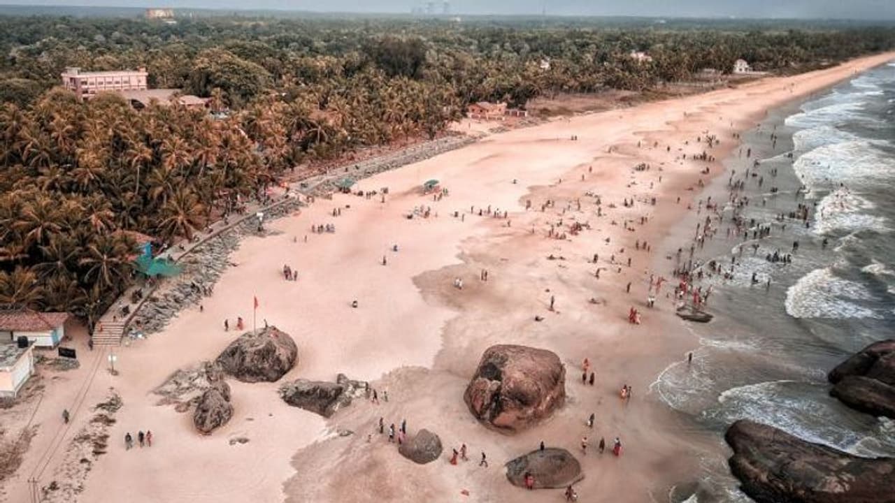 From Pollution to Paradise: How urban India is cleaning its beaches From Pollution to Paradise: How urban India is cleaning its beaches