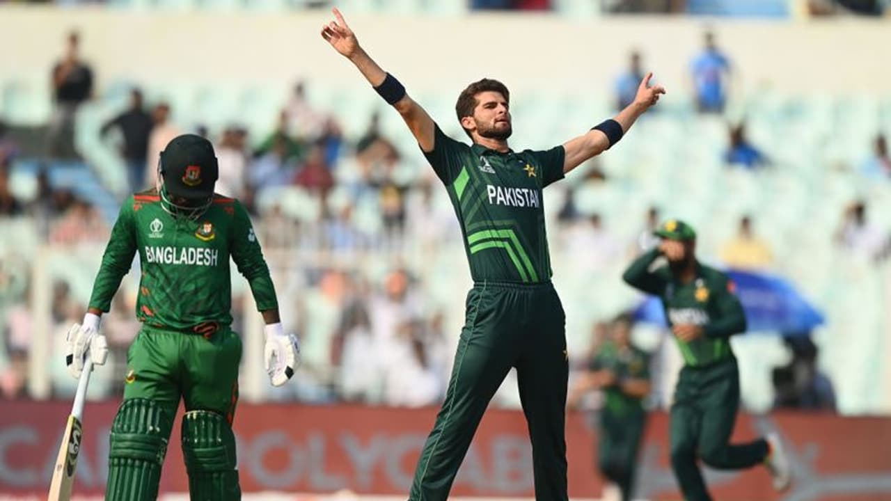 Pakistan vs Bangladesh: வேகத்தில் மிரட்டிய ஷாகீன் அஃப்ரிடி – வங்கதேசம் 204 ரன்களுக்கு ஆல் அவுட்! Pakistan vs Bangladesh: வேகத்தில் மிரட்டிய ஷாகீன் அஃப்ரிடி – வங்கதேசம் 204 ரன்களுக்கு ஆல் அவுட்!