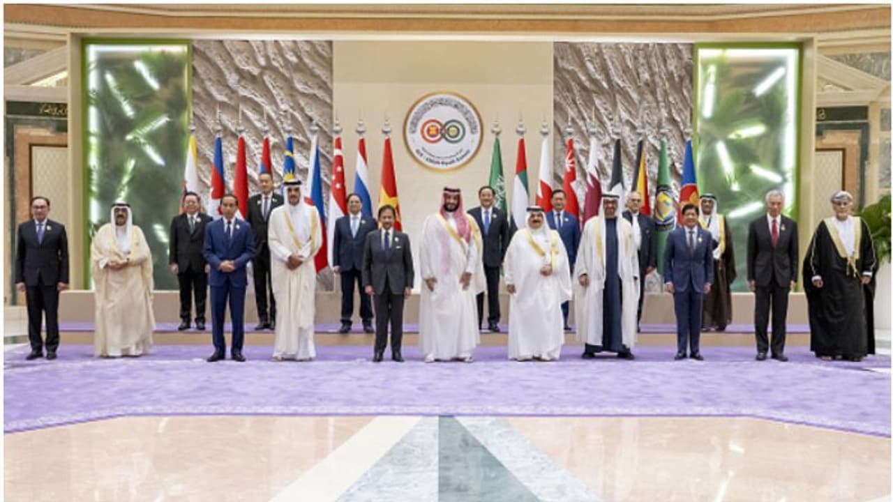 അസാധാരണം! അടിയന്തര യോഗം വിളിച്ച് അറബ് ലീഗ് രാജ്യങ്ങൾ, 20 ദിവസത്തിനിടെ രണ്ടാം അറബ് ഉച്ചകോടി; എന്താകും ചർച്ച? അസാധാരണം! അടിയന്തര യോഗം വിളിച്ച് അറബ് ലീഗ് രാജ്യങ്ങൾ, 20 ദിവസത്തിനിടെ രണ്ടാം അറബ് ഉച്ചകോടി; എന്താകും ചർച്ച?