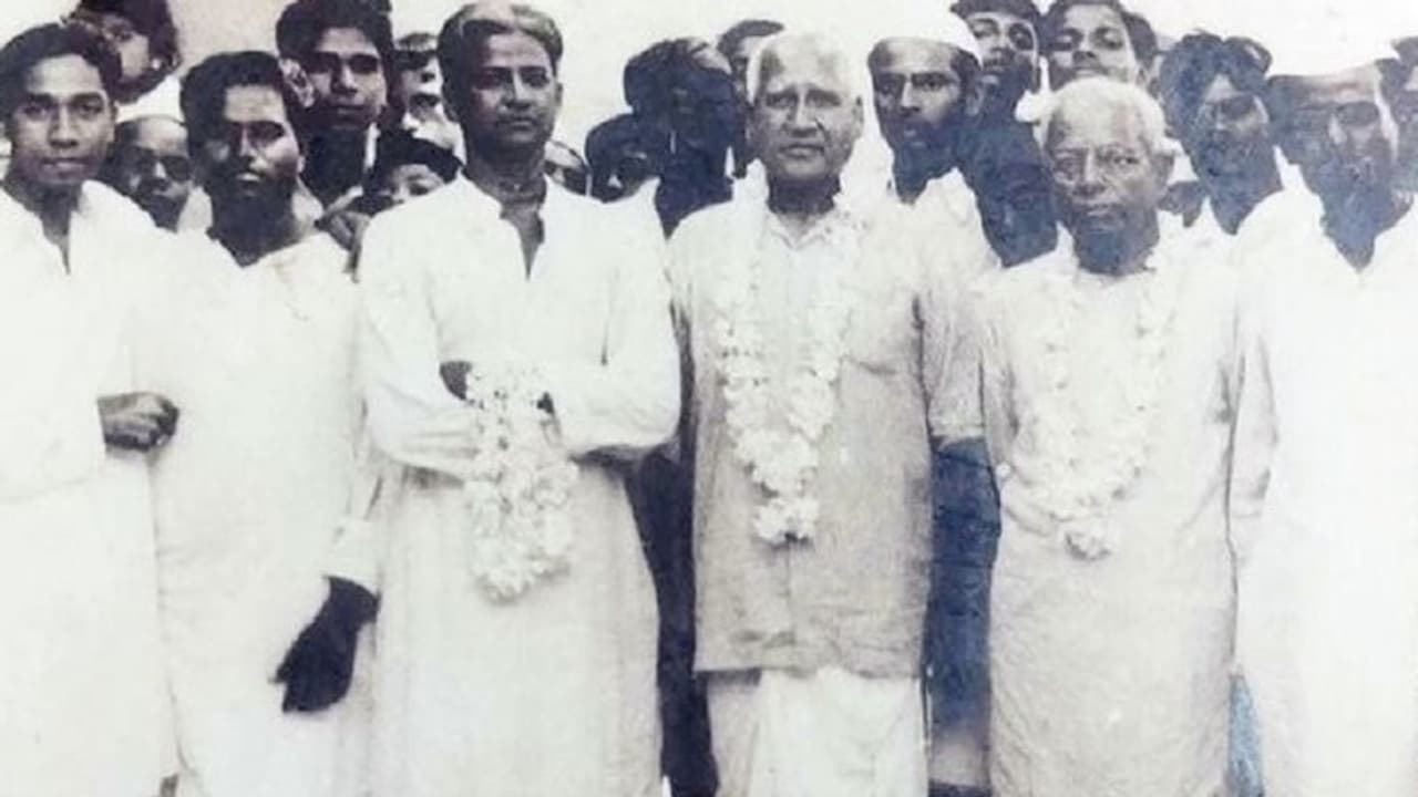 Rajyotsava Award 2023: ಉರ್ದು ಮರೆಸಿ, ಕನ್ನಡ ಮೆರೆಸಿದ ಸಂಘಕ್ಕೆ ರಾಜ್ಯೋತ್ಸವ ಗರಿ! Rajyotsava Award 2023: ಉರ್ದು ಮರೆಸಿ, ಕನ್ನಡ ಮೆರೆಸಿದ ಸಂಘಕ್ಕೆ ರಾಜ್ಯೋತ್ಸವ ಗರಿ!