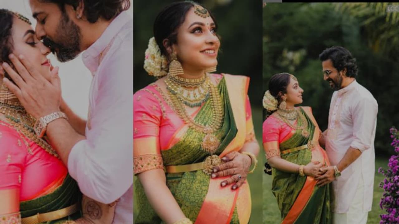 Pearle Maaney looks gorgeous in silk saree in her Valaikappu ceremony; See Photos Pearle Maaney looks gorgeous in silk saree in her Valaikappu ceremony; See Photos