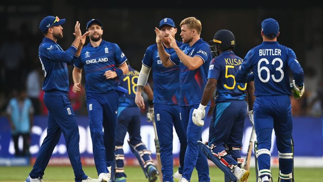 ഇന്ത്യക്കെതിരെ 3 വിക്കറ്റ് വീഴ്ത്തി തിളങ്ങി, പിന്നാലെ അപ്രതീക്ഷിത വിരമിക്കല് പ്രഖ്യാപിച്ച് ഇംഗ്ലണ്ട് താരം ഇന്ത്യക്കെതിരെ 3 വിക്കറ്റ് വീഴ്ത്തി തിളങ്ങി, പിന്നാലെ അപ്രതീക്ഷിത വിരമിക്കല് പ്രഖ്യാപിച്ച് ഇംഗ്ലണ്ട് താരം