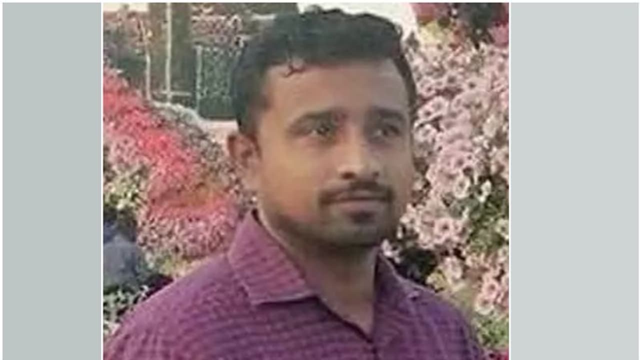 യുഎഇയില് കാറിന് തീപിടിച്ച് മലയാളി മരിച്ചു യുഎഇയില് കാറിന് തീപിടിച്ച് മലയാളി മരിച്ചു