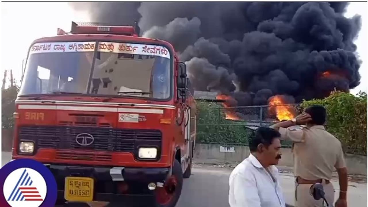 ಬೆಂಗಳೂರಿನಲ್ಲಿ ಮತ್ತೊಂದು ಅಗ್ನಿ ಅವಘಡ: ಗಂಗಮ್ಮನಗುಡಿ ಸ್ಪಾಂಜ್‌ ಫ್ಯಾಕ್ಟರಿಗೆ ಬೆಂಕಿ