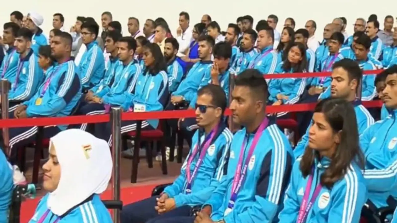 ஆசிய பாரா விளையாட்டு போட்டியில் பதக்கங்களை வென்ற வீரர், வீராங்கனைகளை சந்தித்து பிரதமர் மோடி வாழ்த்து!