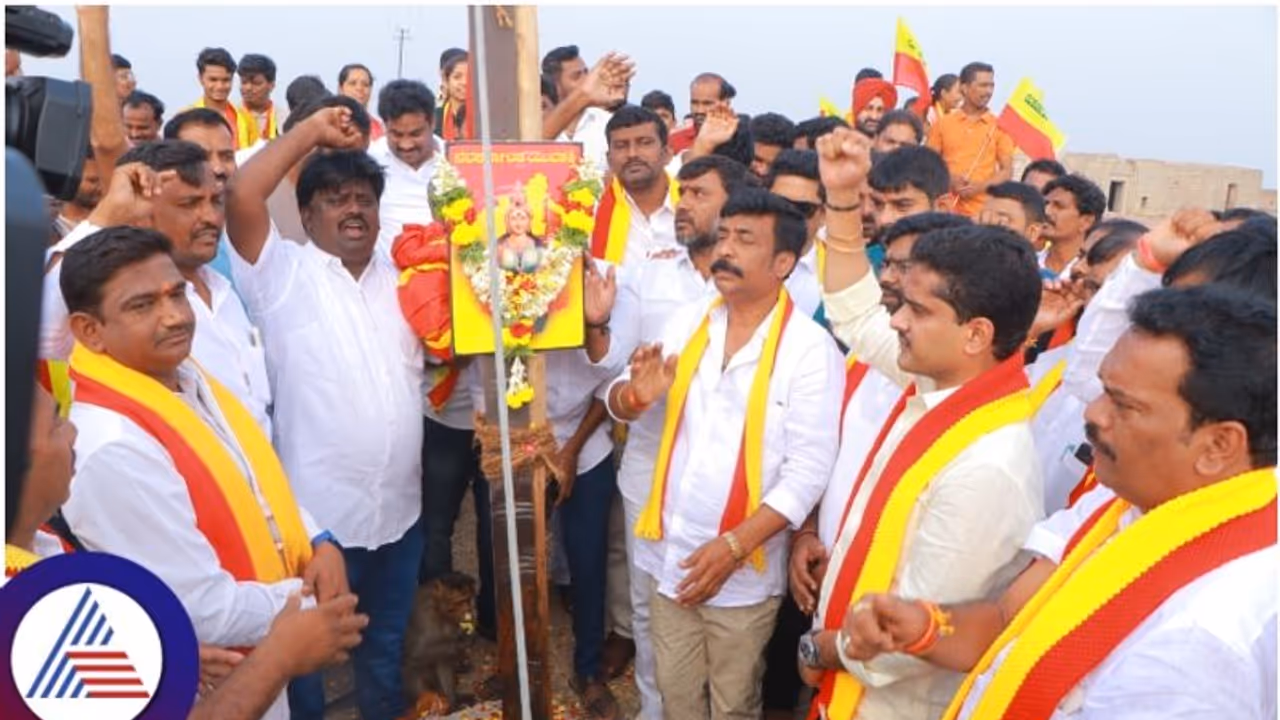 ರಾಜ್ಯೋತ್ಸವದ ಭರವಸೆಗಷ್ಟೇ ಸಿಮಿತವಾಯ್ತು ಬಳ್ಳಾರಿ ಬೆಟ್ಟದ ರೋಪ್ವೇ ನಿರ್ಮಾಣ ಯೋಜನೆ: ಇನ್ನೆಷ್ಟು ವರ್ಷ ಬೇಕು? ರಾಜ್ಯೋತ್ಸವದ ಭರವಸೆಗಷ್ಟೇ ಸಿಮಿತವಾಯ್ತು ಬಳ್ಳಾರಿ ಬೆಟ್ಟದ ರೋಪ್ವೇ ನಿರ್ಮಾಣ ಯೋಜನೆ: ಇನ್ನೆಷ್ಟು ವರ್ಷ ಬೇಕು?