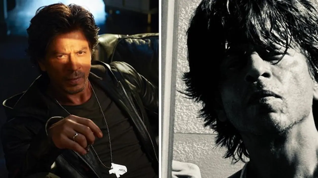 Happy Birthday Shah Rukh Khan: King Khan thanks fans with sincere twitter post; greets them outside Mannat Happy Birthday Shah Rukh Khan: King Khan thanks fans with sincere twitter post; greets them outside Mannat