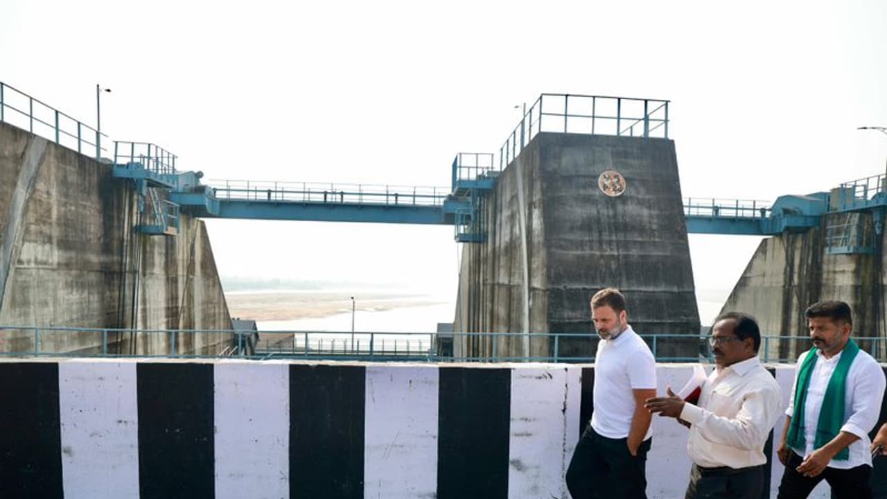 మేడిగడ్డ బ్యారేజీ: బీఆర్ఎస్‌ను చక్రబంధంలోకి నెడుతున్న కాంగ్రెస్