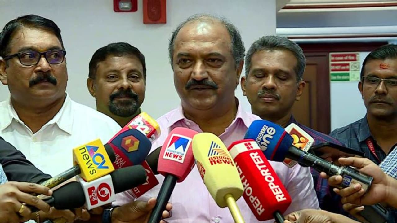 3 ദിവസം മുമ്പ് അനുവദിച്ചെന്ന് മാത്രം! കേന്ദ്ര സർക്കാരിൽനിന്ന് പ്രത്യേക സഹായമെന്ന് പ്രചാരണത്തിൽ ധനകാര്യമന്ത്രി 3 ദിവസം മുമ്പ് അനുവദിച്ചെന്ന് മാത്രം! കേന്ദ്ര സർക്കാരിൽനിന്ന് പ്രത്യേക സഹായമെന്ന് പ്രചാരണത്തിൽ ധനകാര്യമന്ത്രി