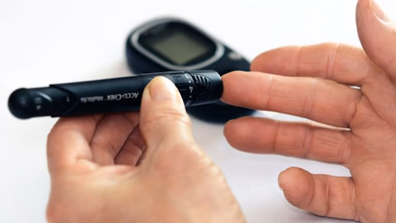 Healthy diet to regular excercise: 7 easy steps to mitigate diabetes Healthy diet to regular excercise: 7 easy steps to mitigate diabetes