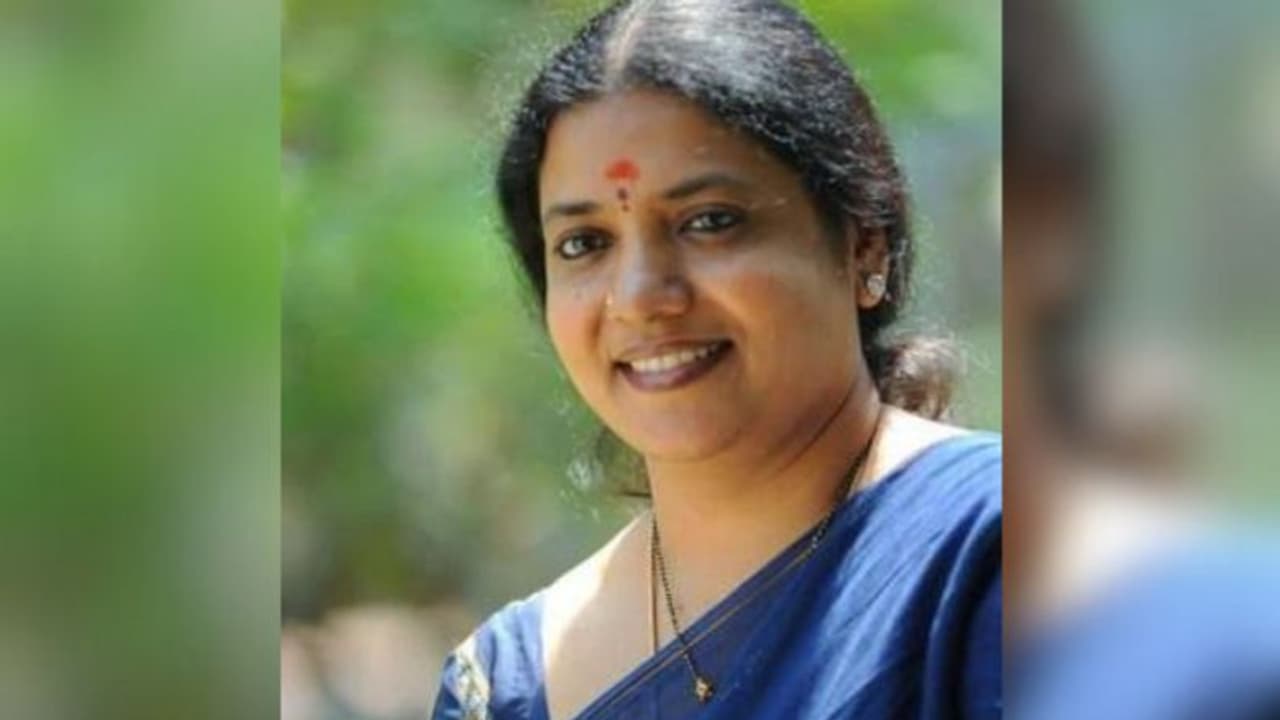 నేనిప్పుడు బీజేపీలో ఉన్నాను.. ‘వ్యూహం’ సినిమాపై జీవిత రాజశేఖర్ ఏమన్నారంటే?