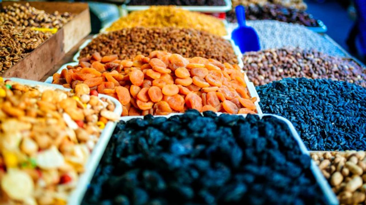 എല്ലുകളുടെ ആരോഗ്യത്തിനായി കഴിക്കാം കാത്സ്യം അടങ്ങിയ ഈ മൂന്ന് ഡ്രൈ ഫ്രൂട്ട്സ്... എല്ലുകളുടെ ആരോഗ്യത്തിനായി കഴിക്കാം കാത്സ്യം അടങ്ങിയ ഈ മൂന്ന് ഡ്രൈ ഫ്രൂട്ട്സ്...