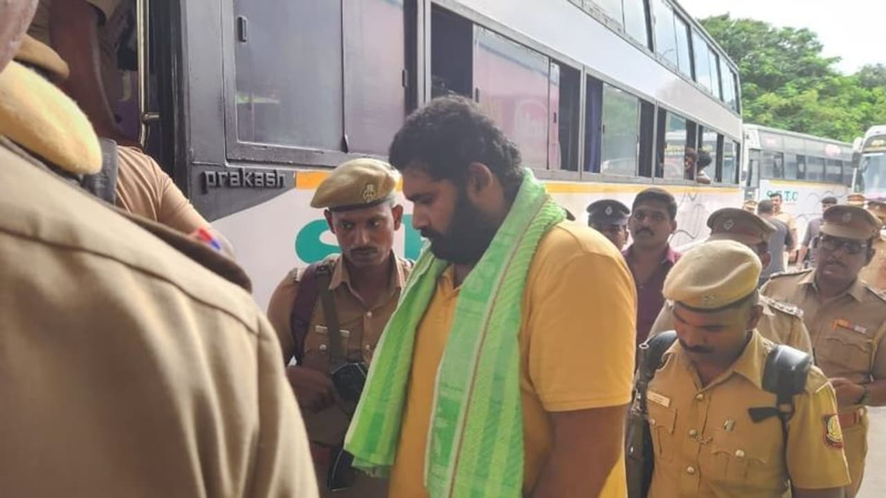 அமர்பிரசாத் ரெட்டிக்கு ஜாமீன்: சென்னை உயர் நீதிமன்றம் உத்தரவு! அமர்பிரசாத் ரெட்டிக்கு ஜாமீன்: சென்னை உயர் நீதிமன்றம் உத்தரவு!