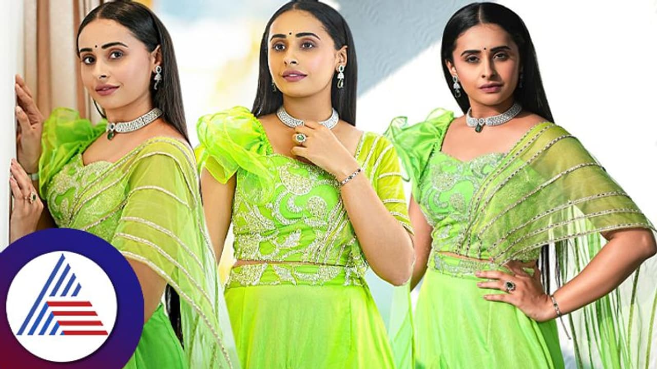 ಹಸಿರಿನಲ್ಲಿ ಕಂಗೊಳಿಸಿದ ಪುಟ್ಟಕ್ಕನ ಮಕ್ಕಳು ಸ್ನೇಹಾ: ಕಂಠಿಯನ್ನೇ ಮದ್ವೆಯಾಗಿ ಮೆಸ್ಸು ಅಂತಿದ್ದಾರೆ ಫ್ಯಾನ್ಸ್! ಹಸಿರಿನಲ್ಲಿ ಕಂಗೊಳಿಸಿದ ಪುಟ್ಟಕ್ಕನ ಮಕ್ಕಳು ಸ್ನೇಹಾ: ಕಂಠಿಯನ್ನೇ ಮದ್ವೆಯಾಗಿ ಮೆಸ್ಸು ಅಂತಿದ್ದಾರೆ ಫ್ಯಾನ್ಸ್!