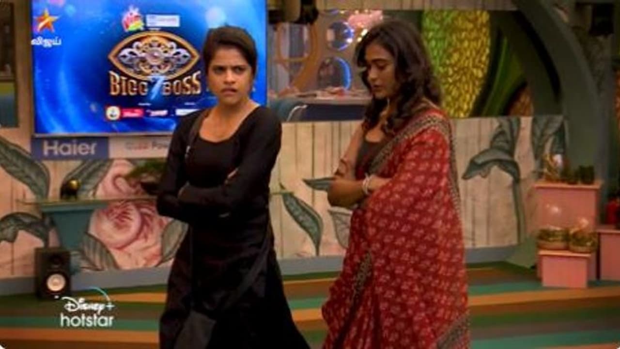 பக்கா பிளான்! நம்பி ஏமார்ந்த அர்ச்சனா.. இந்த முறை ஸ்மால் பாஸ் வீட்டுக்கு அனுப்பப்பட்ட 6 போட்டியாளர்கள்! வீடியோ பக்கா பிளான்! நம்பி ஏமார்ந்த அர்ச்சனா.. இந்த முறை ஸ்மால் பாஸ் வீட்டுக்கு அனுப்பப்பட்ட 6 போட்டியாளர்கள்! வீடியோ