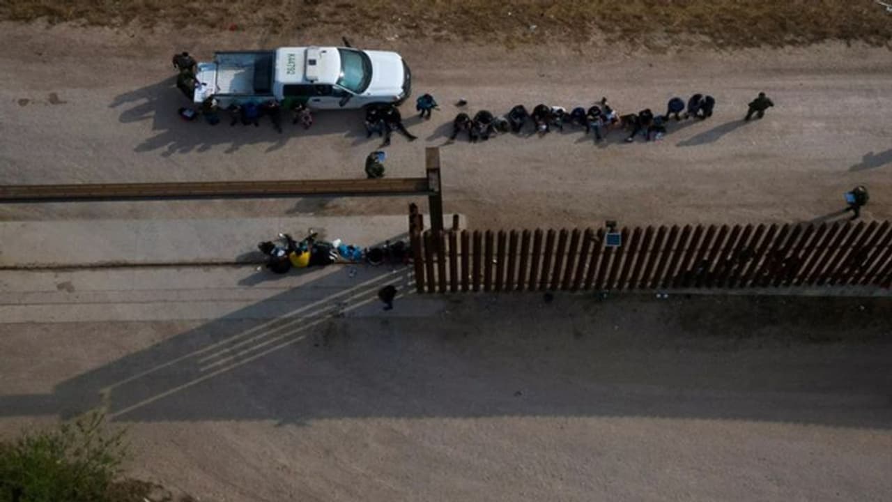 அமெரிக்காவுக்குள் சட்டவிரோதமாக நுழைய முயன்ற 97,000 இந்தியர்கள் கைது!