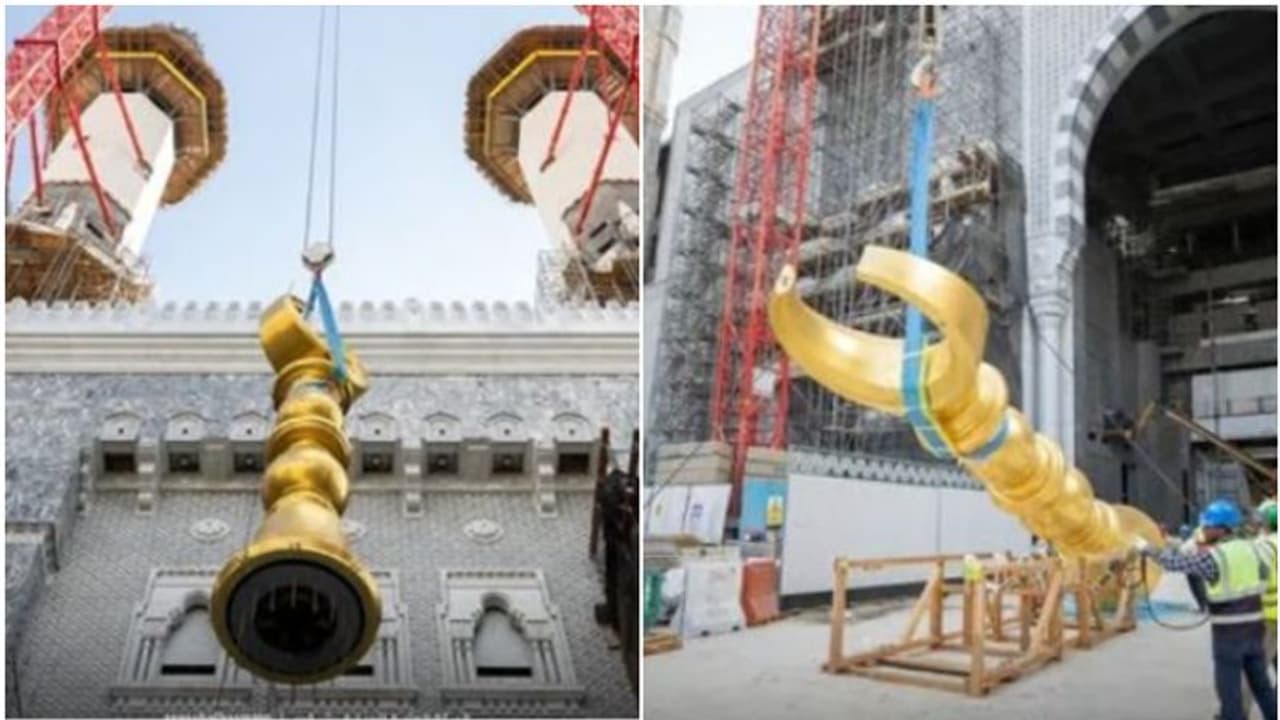 മക്ക വിശുദ്ധ പള്ളിയിലെ മിനാരങ്ങളിൽ പുതിയ ചന്ദ്രക്കലകൾ സ്ഥാപിച്ചു മക്ക വിശുദ്ധ പള്ളിയിലെ മിനാരങ്ങളിൽ പുതിയ ചന്ദ്രക്കലകൾ സ്ഥാപിച്ചു