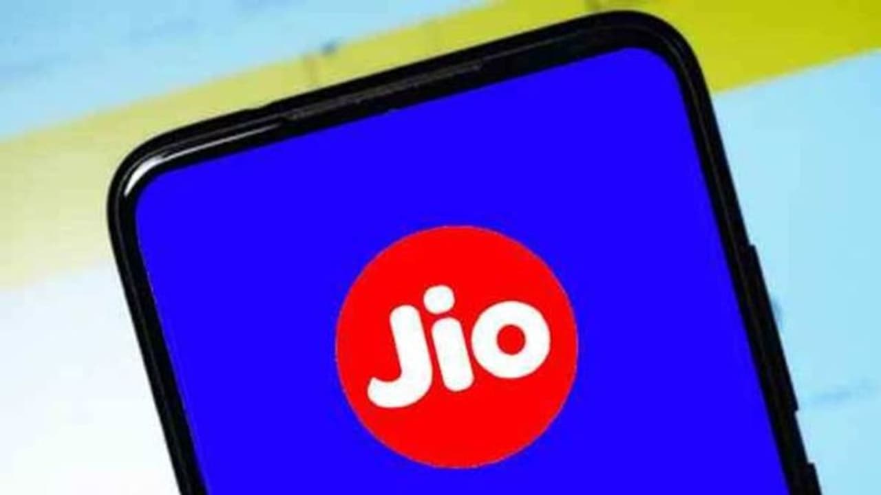 ಜಿಯೋ ಗ್ರಾಹಕರಿಕೆ ಬಂಪರ್ ಆಫರ್, ಜಿಯೋಟಿವಿ ಪ್ರಿಮಿಯಂ ಪ್ಲಾನ್ ಪರಿಚಯಿಸಿದ ರಿಲಯನ್ಸ್! ಜಿಯೋ ಗ್ರಾಹಕರಿಕೆ ಬಂಪರ್ ಆಫರ್, ಜಿಯೋಟಿವಿ ಪ್ರಿಮಿಯಂ ಪ್ಲಾನ್ ಪರಿಚಯಿಸಿದ ರಿಲಯನ್ಸ್!