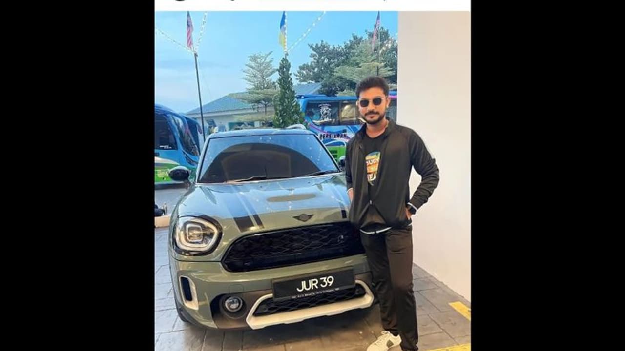 டிப் டாப் உடை, காஸ்ட்லி கார் மாய பிம்பத்தை உருவாக்கி இளம் பெண்களை வேட்டையாடிய நெல்லை வாலிபர் டிப் டாப் உடை, காஸ்ட்லி கார் மாய பிம்பத்தை உருவாக்கி இளம் பெண்களை வேட்டையாடிய நெல்லை வாலிபர்