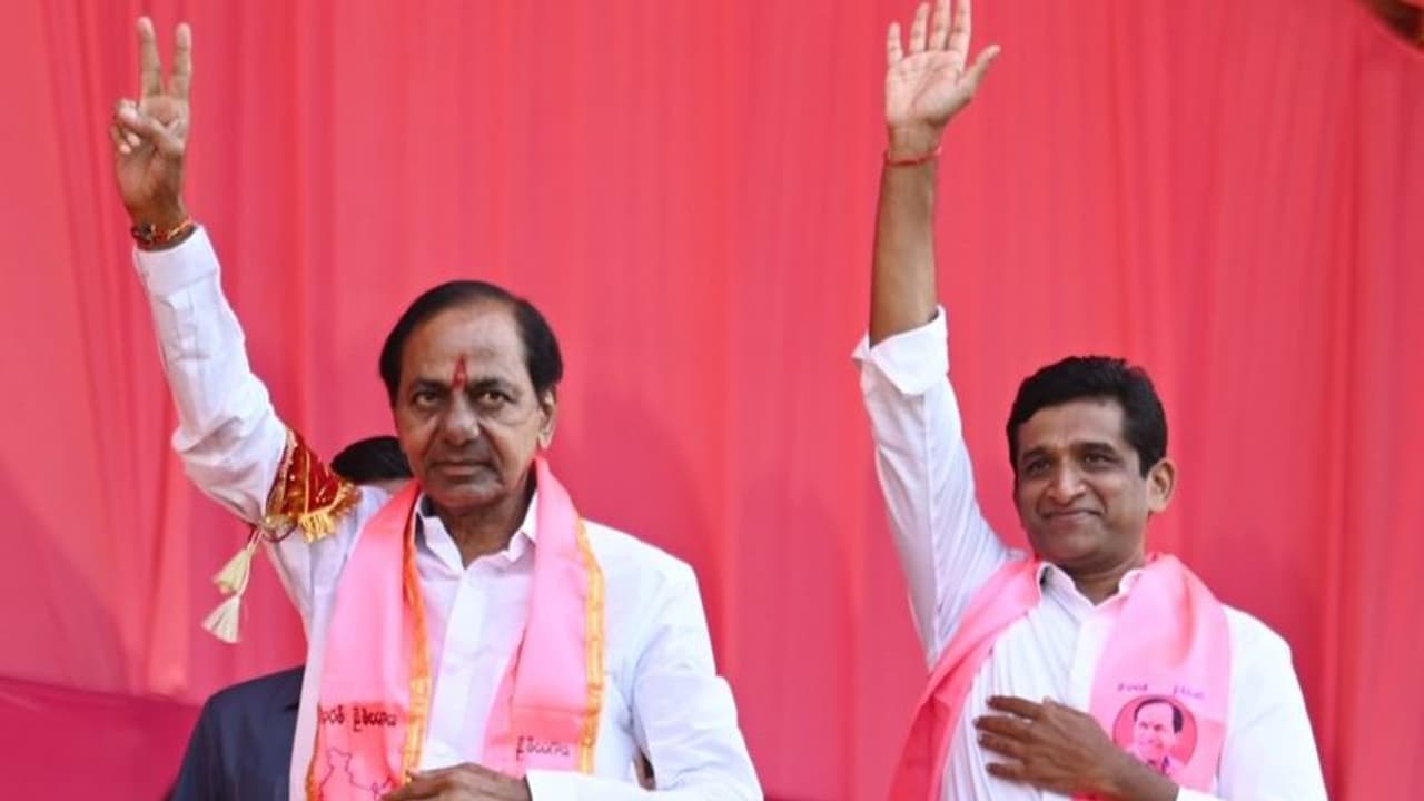 కోరుట్లలో కారు జోరు.. బీఆర్ఎస్ పార్టీకి జనం జేజేలు.. కోరుట్లలో కారు జోరు.. బీఆర్ఎస్ పార్టీకి జనం జేజేలు..