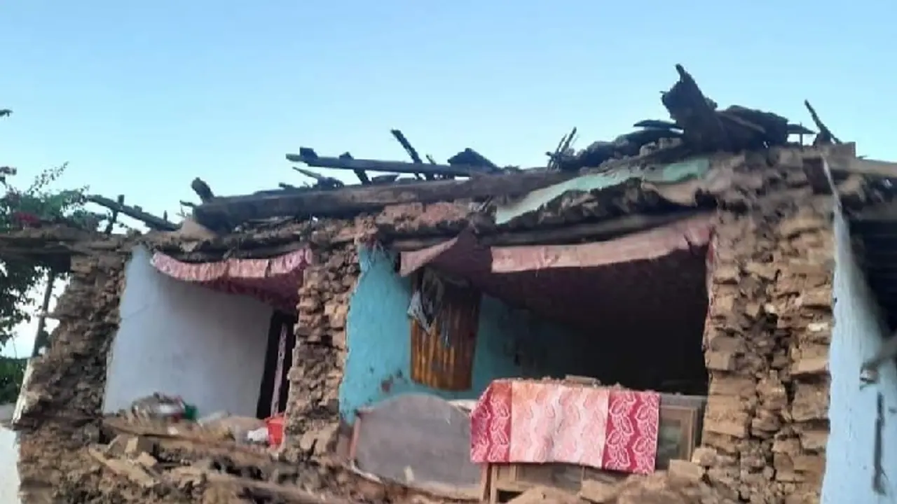 128 dead after 6.4 magnitude quake rocks Nepal, over 100 injured 128 dead after 6.4 magnitude quake rocks Nepal, over 100 injured