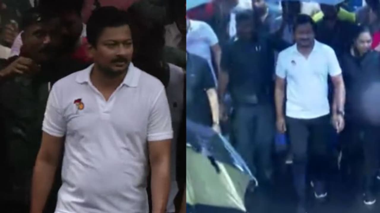 கொட்டும் மழையில் குடையோடு வாக்கிங் சென்ற அமைச்சர் Walk for Health சிறப்பு திட்டத்தை துவங்கி வைத்த உதயநிதி! கொட்டும் மழையில் குடையோடு வாக்கிங் சென்ற அமைச்சர் Walk for Health சிறப்பு திட்டத்தை துவங்கி வைத்த உதயநிதி!