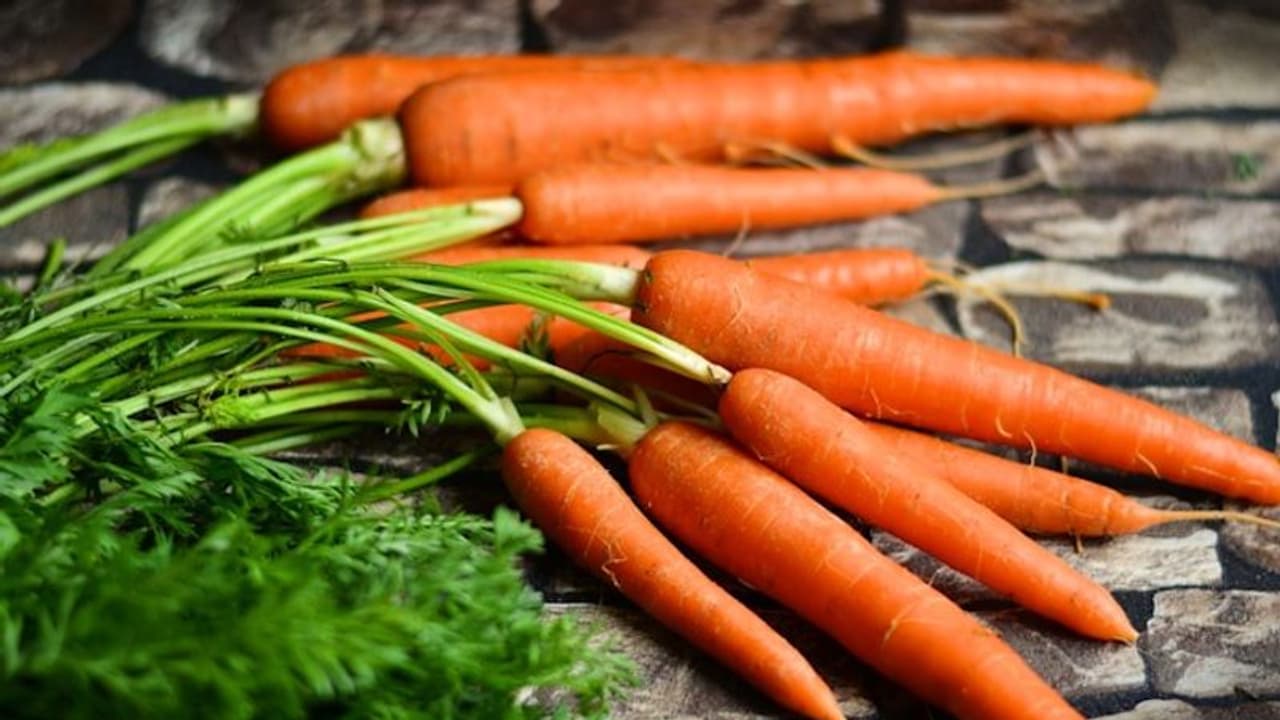 Health Tips : അറിയാം ക്യാരറ്റ് കഴിച്ചാലുള്ള ആരോ​ഗ്യ​ഗുണങ്ങൾ