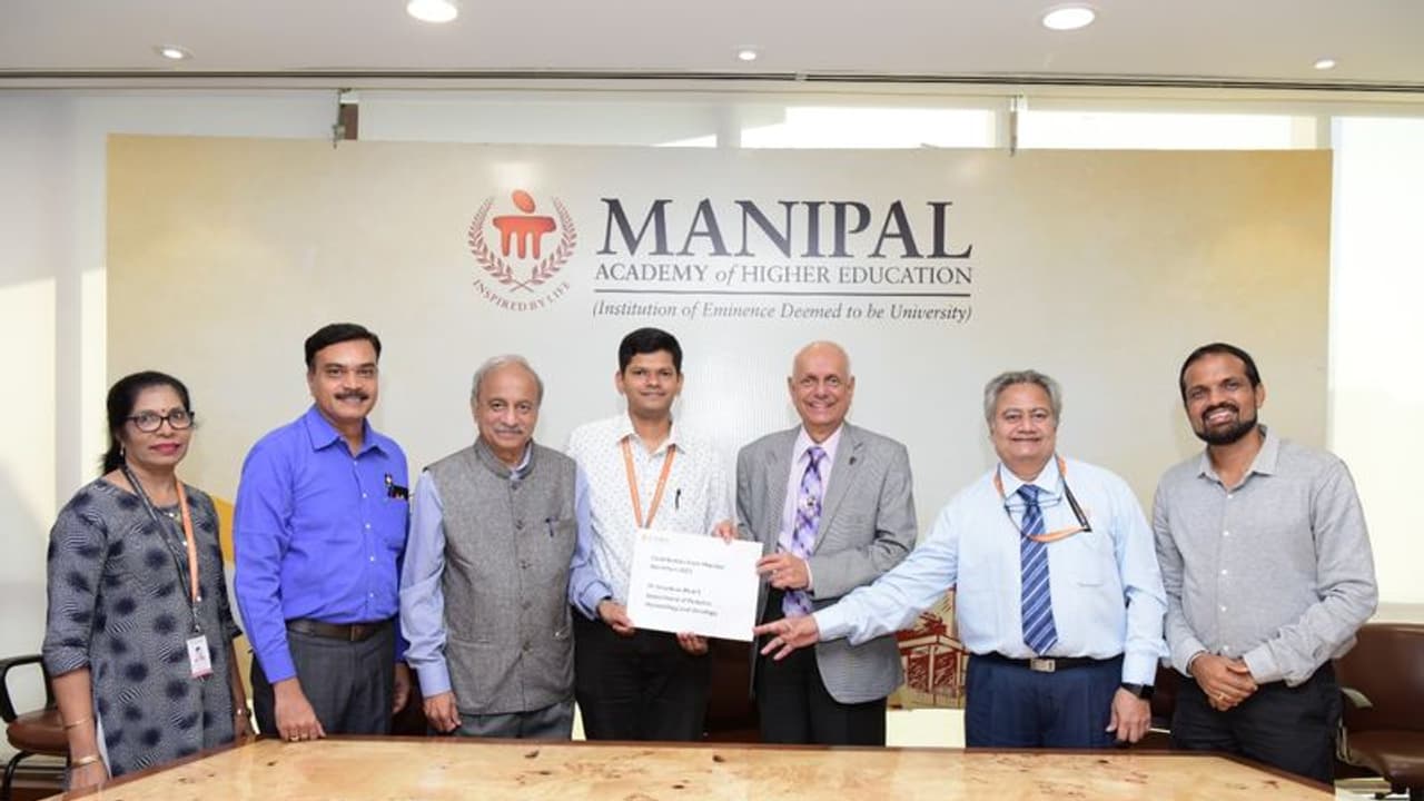 ಉಡುಪಿ: ಮಣಿಪಾಲ್ ಮ್ಯಾರಥಾನ್ 2023, ರೋಟರಿ ದತ್ತಿನಿಧಿ ಹಸ್ತಾಂತರ, ಬಡ ಕ್ಯಾನ್ಸರ್ ಪೀಡಿತ ಮಕ್ಕಳಿಗೆ ನೆರವು ಉಡುಪಿ: ಮಣಿಪಾಲ್ ಮ್ಯಾರಥಾನ್ 2023, ರೋಟರಿ ದತ್ತಿನಿಧಿ ಹಸ್ತಾಂತರ, ಬಡ ಕ್ಯಾನ್ಸರ್ ಪೀಡಿತ ಮಕ್ಕಳಿಗೆ ನೆರವು