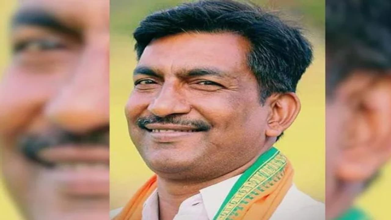 தேர்தல் பிரச்சாரத்தின்போது பயங்கரம்.. பாஜக தலைவர் மாவோயிஸ்டுகளால் கொல்லப்பட்ட கொடூரம் போலீசார் விசாரணை! தேர்தல் பிரச்சாரத்தின்போது பயங்கரம்.. பாஜக தலைவர் மாவோயிஸ்டுகளால் கொல்லப்பட்ட கொடூரம் போலீசார் விசாரணை!